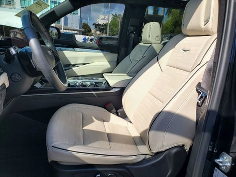 Used 2025 Cadillac Escalade Sport w/ Touring Package image 22