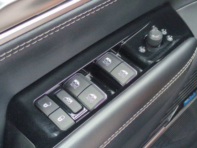 Used 2024 Jeep Grand Wagoneer L Series II w/ Quick Order Packagew 28T AWD/4WD image 25