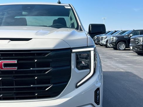 New 2026 GMC Sierra 1500 Pro w/ Graphite Edition AWD/4WD image 10