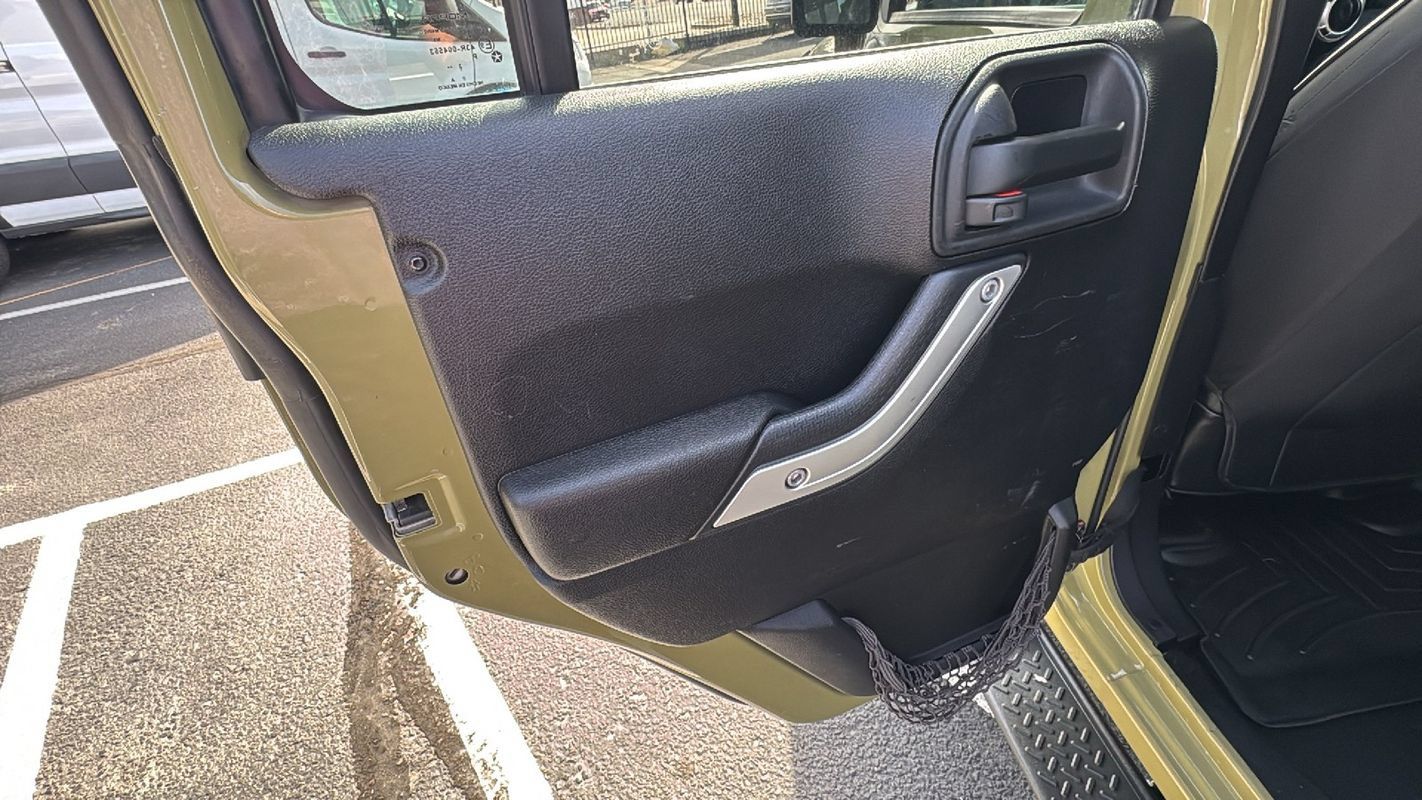 Used 2013 Jeep Wrangler Unlimited Sport AWD/4WD image 17