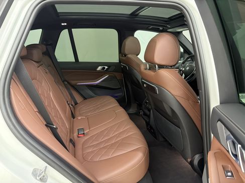 Used 2024 BMW X5 sDrive40i w/ Premium Package RWD image 31