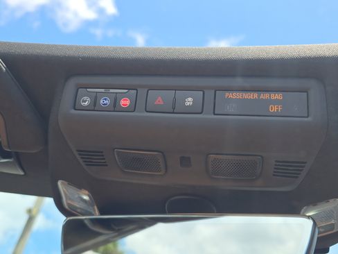 Used 2021 Chevrolet Corvette Stingray Preferred Cpe w/ Z51 Performance Package RWD image 23