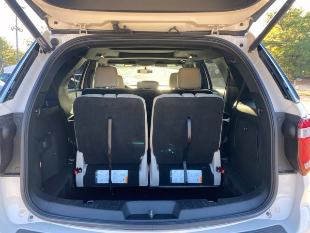 Used 2019 Ford Explorer XLT w/ Equipment Group 202A FWD image 17