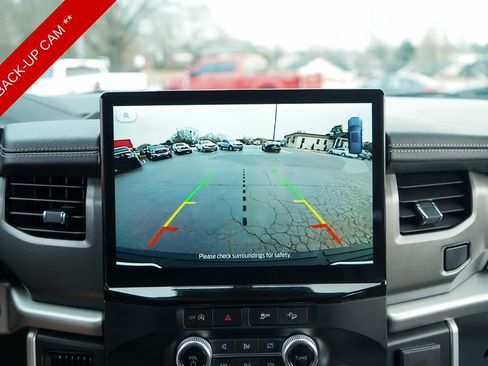 Used 2024 Ford Expedition Max XLT image 19