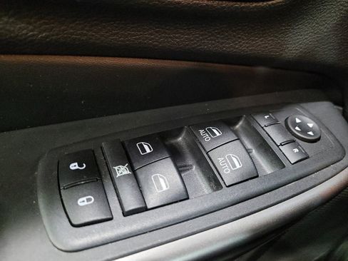 Used 2019 Jeep Cherokee Limited AWD/4WD image 27