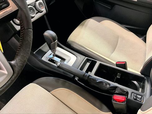 Used 2016 Subaru Crosstrek 2.0i Premium w/ Popular Package #1 AWD/4WD image 16