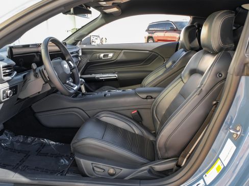 Used 2024 Ford Mustang GT Premium image 3