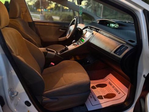 Used 2012 Toyota Prius Three image 32