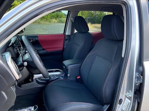 Used 2023 Toyota Tacoma SR5 RWD image 9
