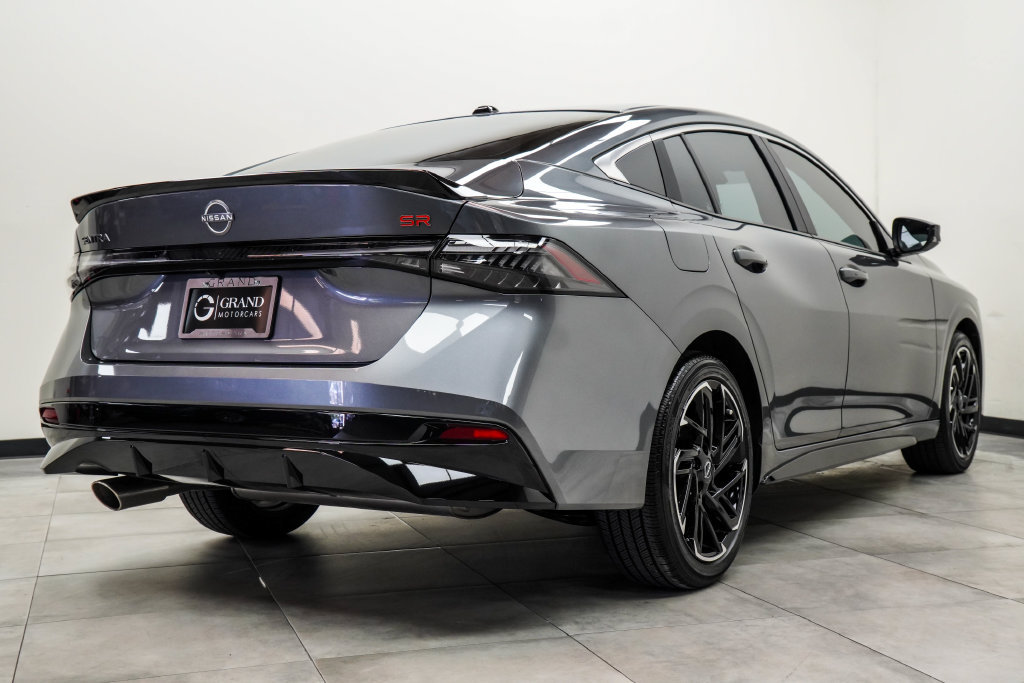 Used 2026 Nissan Sentra SR w/ Floor Mat Package FWD image 13