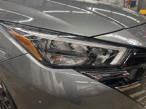 New 2025 Nissan Versa SR image 14