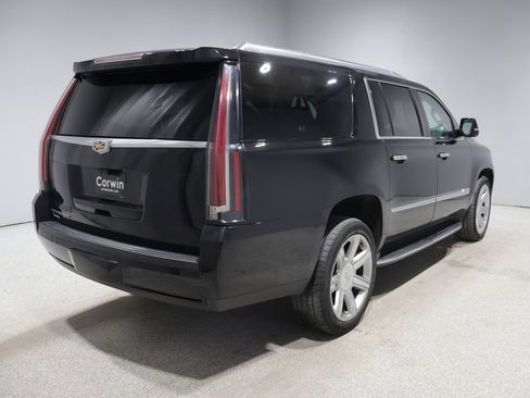 Used 2018 Cadillac Escalade ESV Premium Luxury AWD/4WD image 2