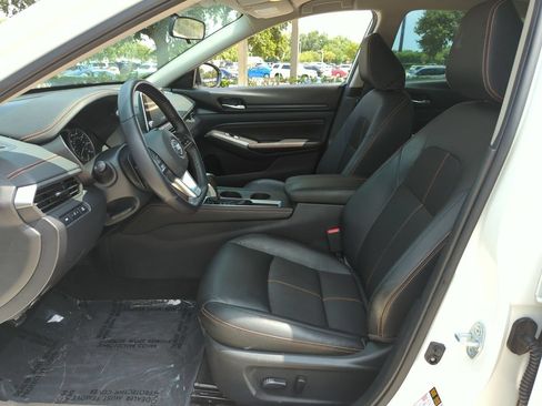 Used 2020 Nissan Altima 2.5 SR FWD image 18