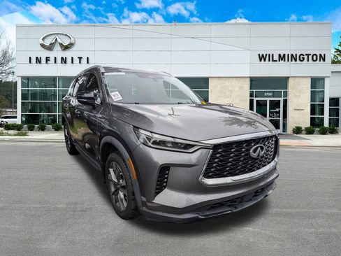 Used 2023 INFINITI QX60 Luxe w/ Vision Package FWD image 1