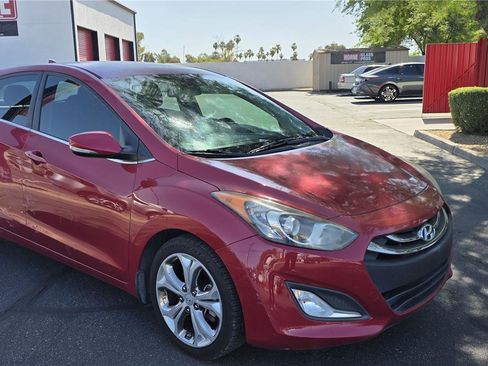 Used 2014 Hyundai Elantra GT w/ Option Group 02 FWD image 3