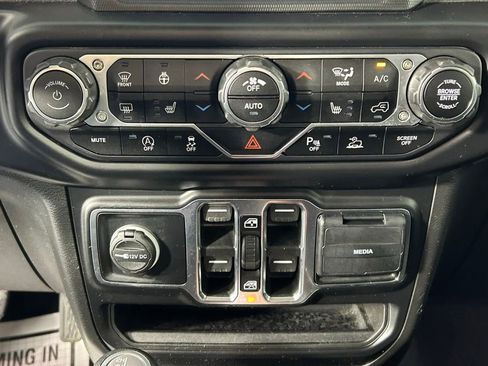 Used 2022 Jeep Gladiator Sport AWD/4WD image 20