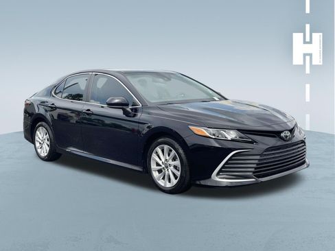 Used 2023 Toyota Camry LE FWD image 1