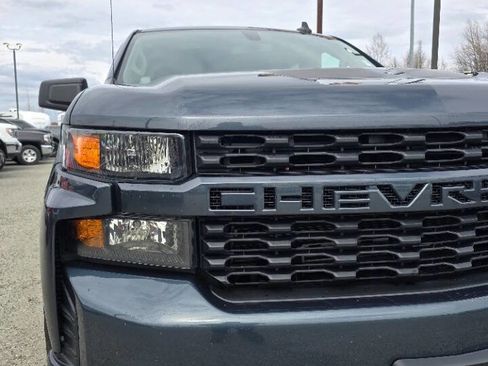 Used 2020 Chevrolet Silverado 1500 Custom w/ Custom 2.7L Value Package AWD/4WD image 2