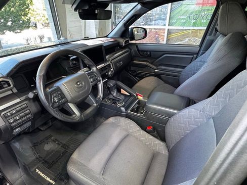 Certified 2025 Toyota Tacoma SR5 image 22