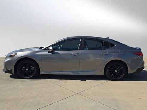 Certified 2025 Toyota Camry SE FWD image 6