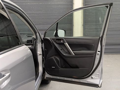 Used 2015 Subaru Forester 2.5i Touring image 10