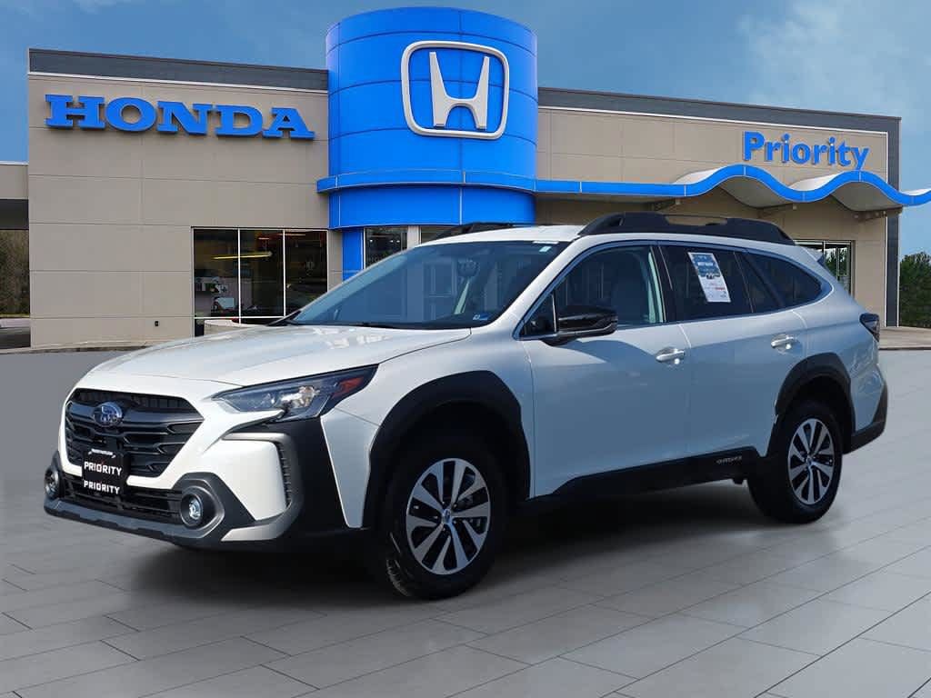 Used 2024 Subaru Outback Premium AWD/4WD image 1