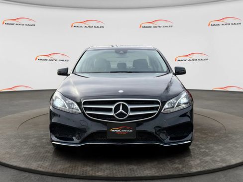 Used 2016 Mercedes-Benz E 350 4MATIC Sedan image 3