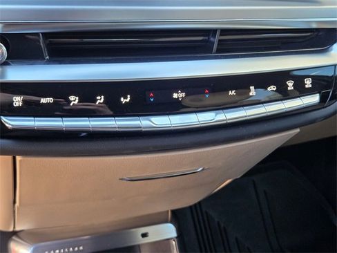 New 2025 Cadillac Lyriq Luxury image 24