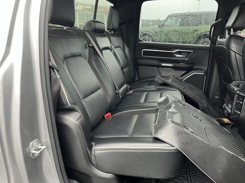 Used 2022 RAM 1500 Laramie AWD/4WD image 5