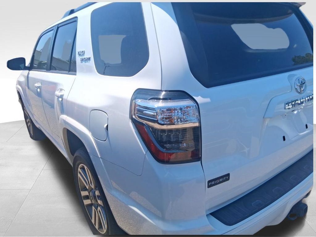 Used 2023 Toyota 4Runner TRD Sport w/ Technology Package AWD/4WD image 5