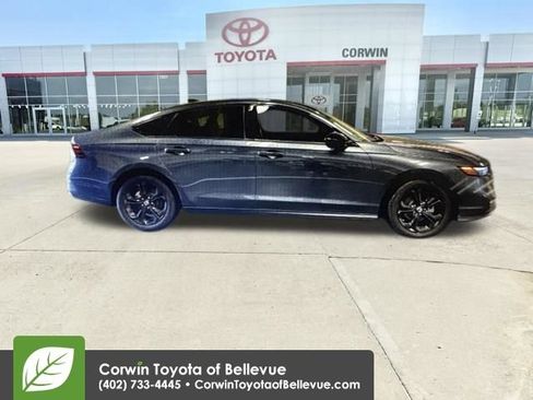 Used 2025 Honda Accord SE image 14
