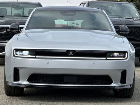 New 2024 Dodge Charger R/T w/ Plus Group image 9