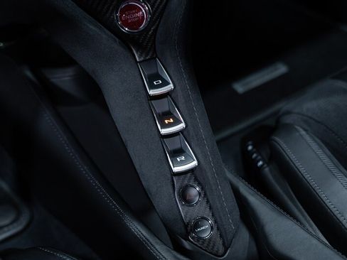 Used 2018 McLaren 720S Performance RWD image 44