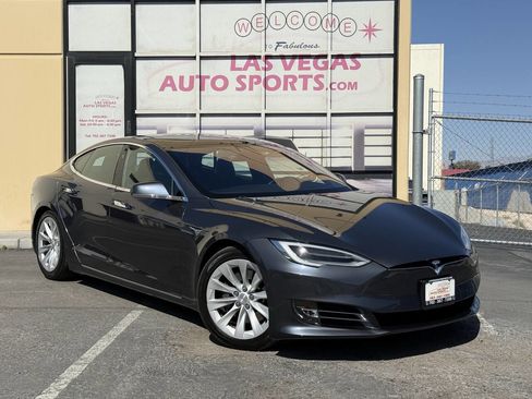 Used 2020 Tesla Model S Long Range Plus AWD/4WD image 2