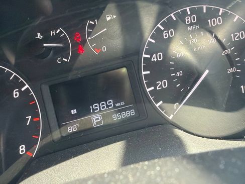 Used 2014 Nissan Sentra S FWD image 11