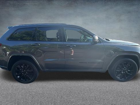 Used 2019 Jeep Grand Cherokee Altitude AWD/4WD image 30