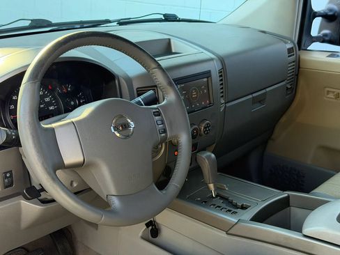 Used 2004 Nissan Titan SE w/ (Tow) Big Tow Pkg AWD/4WD image 11