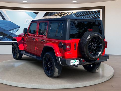 Used 2021 Jeep Wrangler Unlimited Sahara w/ Cold Weather Group AWD/4WD image 6