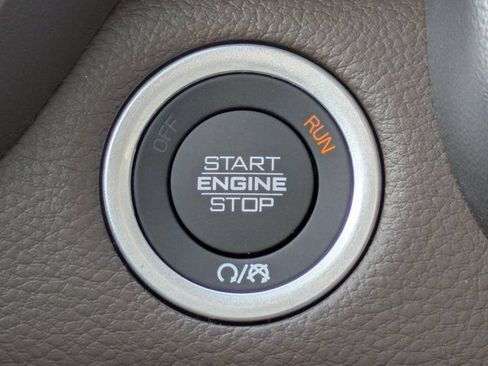 New 2026 RAM 1500 Laramie AWD/4WD image 30