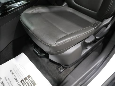 Used 2024 Buick Encore GX Sport Touring AWD/4WD image 12