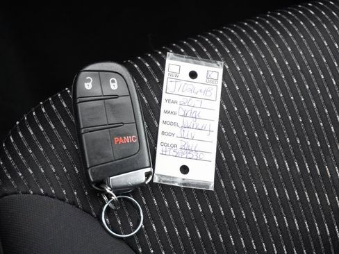 Used 2017 Dodge Journey SE image 23