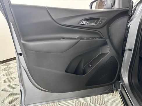 Used 2024 Chevrolet Equinox LT image 12