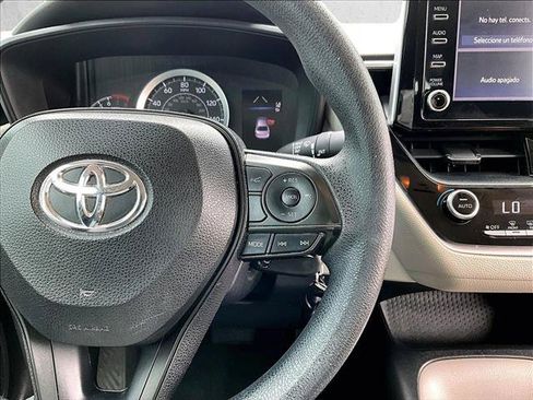 Used 2020 Toyota Corolla LE FWD image 19