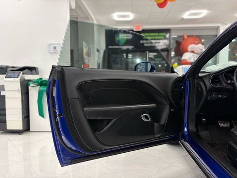 Used 2019 Dodge Challenger SXT w/ Plus Package image 32