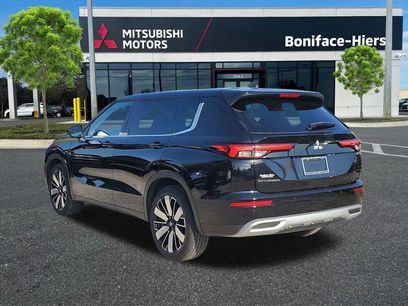 Used 2024 Mitsubishi Outlander SE Black Edition
