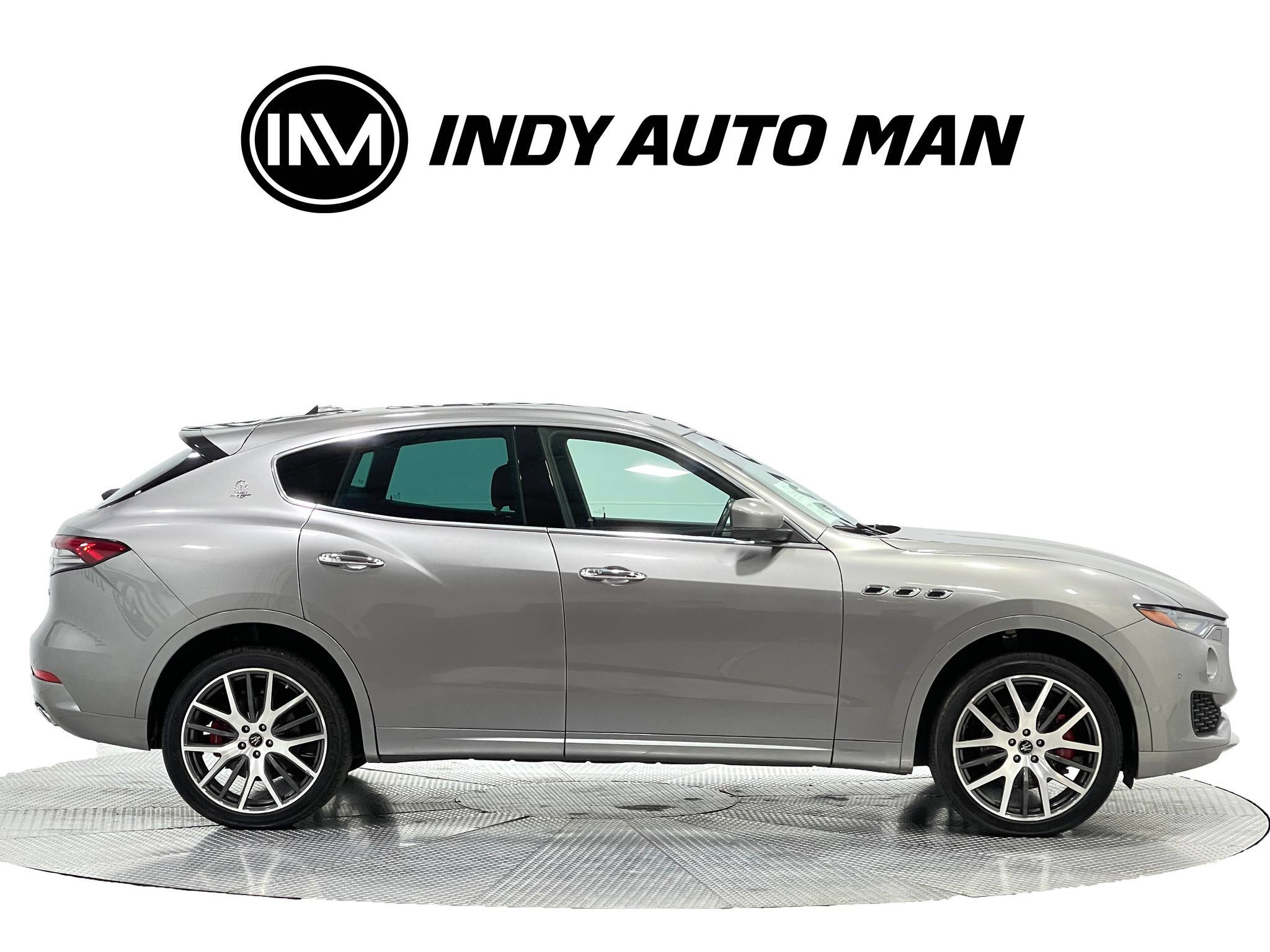 Used 2021 Maserati Levante AWD/4WD image 3