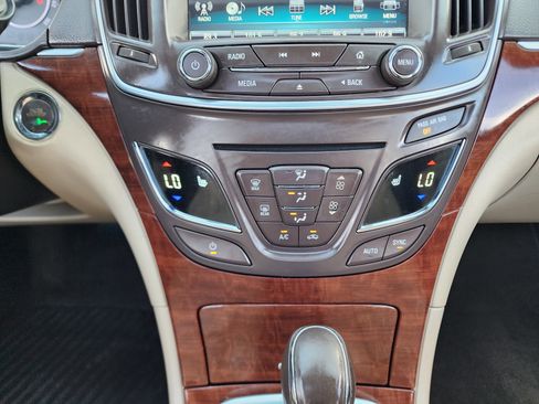 Used 2017 Buick Regal Premium w/ Driver Confidence Package #1 image 32