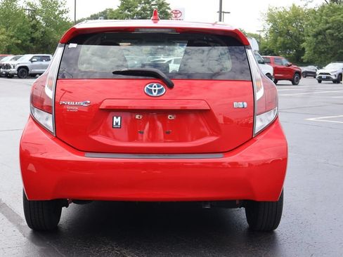 Certified 2016 Toyota Prius C Two FWD image 7