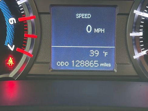 Used 2018 Toyota 4Runner SR5 image 17