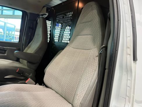 Used 2019 Chevrolet Express 2500 w/ Driver Convenience Package image 15